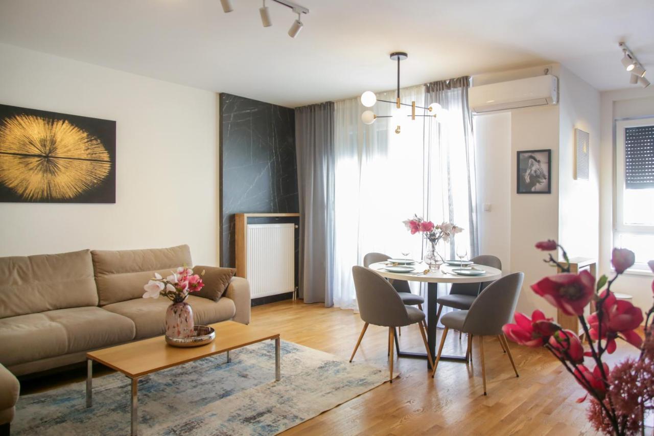 Supernova Deluxe Residence Νόβι Σαντ Εξωτερικό φωτογραφία