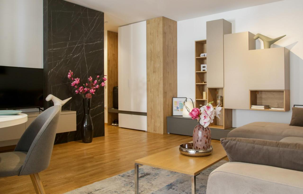 Supernova Deluxe Residence Νόβι Σαντ Εξωτερικό φωτογραφία